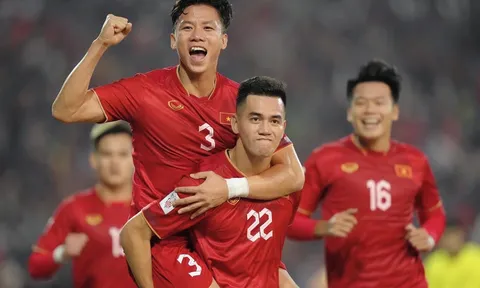 AFC đề cử trung vệ ĐT Việt Nam vào danh sách đội hình xuất sắc nhất lịch sử Asian Cup