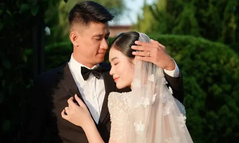 Hoa khôi bóng chuyền lên xe hoa với huyền thoại bóng rổ Việt Nam