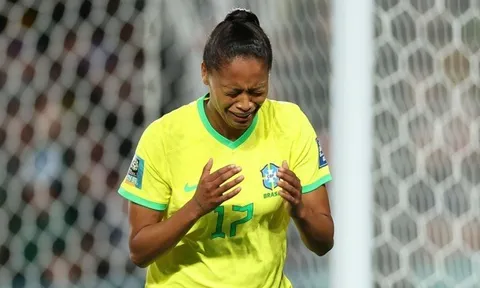 Video: Tuyển thủ bật khóc sau khi lập hat-trick đầu tiên tại World Cup nữ 2023