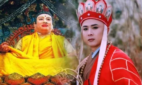 Đứng đầu cõi Phật, tại sao Phật Tổ Như Lai lại có tóc, khác hẳn các đệ tử cạo trọc đầu?