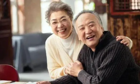 Người già muốn gia đình yên ấm thì có 3 điều nhất định phải giấu con cháu