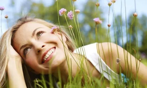 Không phải chăm da hay uống collagen, đây mới là 5 bí quyết thực sự của người trẻ lâu