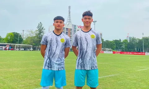 2 ngôi sao Việt kiều 18 tuổi sắp trình làng?