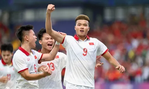 Vì sao HLV Troussier có quyết định khó hiểu ở SEA Games 32?
