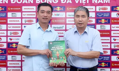 Lãnh đạo VFF làm việc với LĐBĐ Hà Giang