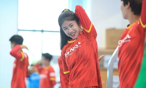 Thanh Nhã báo tin cực vui tới người hâm mộ