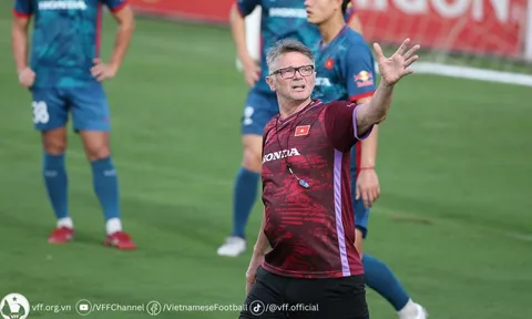 HLV Troussier hài lòng một điều về trận đấu của ĐT Việt Nam
