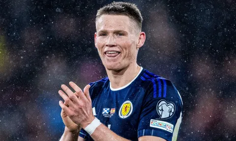 Chứng kiến phong độ rực sáng của McTominay, Fan Man United xin Ten Hag cho đá tiền đạo thay Weghorst