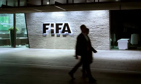 Bóng đá Peru 'chung số phận' với Indonesia, FIFA gặp khó với các nước chủ nhà