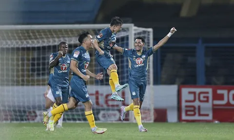 HAGL rất đáng xem, Quốc Việt có thể lĩnh xướng hàng công U22 Việt Nam ở SEA Games 32