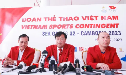 Giành 4 HCV lịch sử, Nguyễn Thị Oanh vẫn chưa bung hết sức tại SEA Games 32