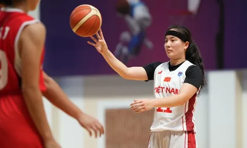 Thảo My, Thảo Vy và đội tuyển nữ bóng rổ Việt Nam chia tay SEA Games 32 bằng chiến thắng ngọt ngào