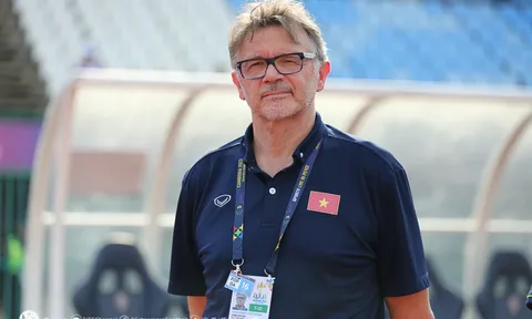 HLV Troussier: 'HCĐ chưa tương xứng với kỳ vọng của người hâm mộ'