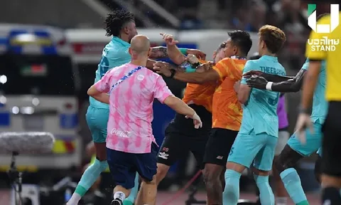 Sau ẩu đả SEA Games 32, bóng đá Thái Lan tiếp tục tai tiếng vì bạo lực