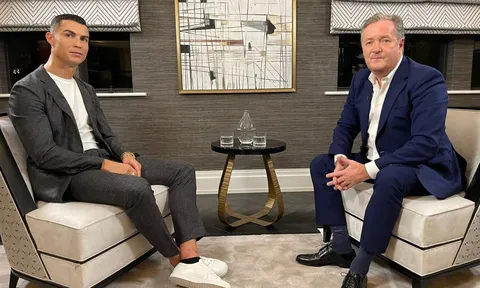 Piers Morgan mỉa mai Messi từ bỏ bóng đá đỉnh cao trước Ronaldo 3 năm