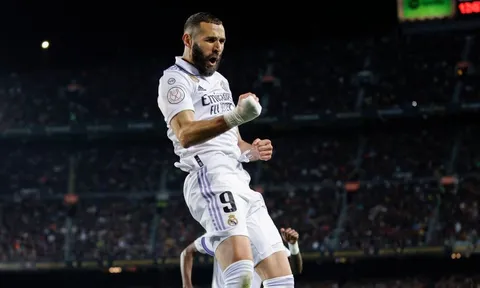 Thi đấu thăng hoa, Benzema khiến Barcelona 'ôm hận' bằng cú Hattrick đẳng cấp