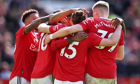 Tấn công dồn dập, MU nhẹ nhàng ca khúc khải hoàn tại Old Trafford