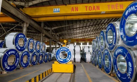 Giá thép giảm liên tục, nhiều doanh nghiệp giảm lợi nhuận rõ rệt