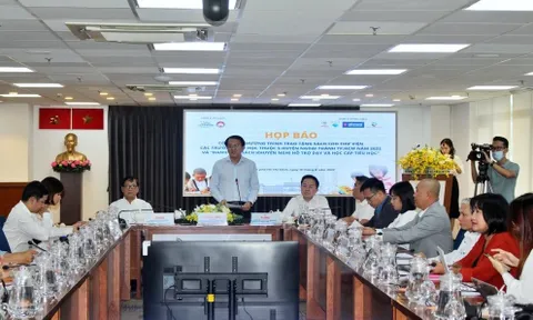 Tp.HCM tặng hơn 52.000 đầu sách cho thư viện 50 trường tiểu học ngoại thành
