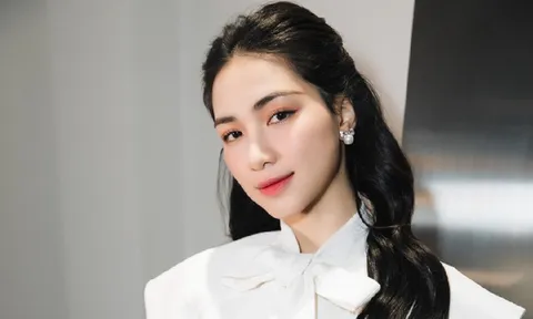 Xót xa khi Hòa Minzy tiết lộ mẹ ruột mắc chứng mất ngủ vì lo lắng cho hạnh phúc của con gái