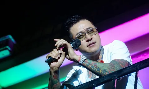 Bị dọa báo công an nếu mở lại liveshow Góc Ban Công, Tuấn Hưng có màn đáp trả cực 'thấm'