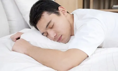 Đấm đá vợ thâm tím người trong lúc ngủ mơ, người đàn ông bị chẩn đoán mắc căn bệnh lạ