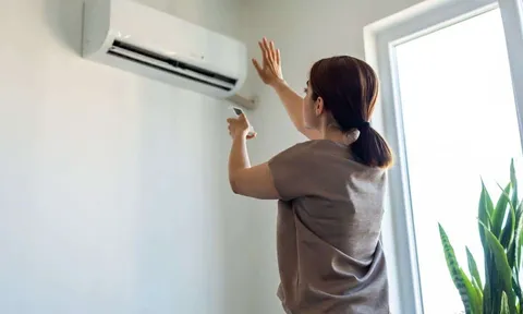 Vị trí đặt điều hòa trong phòng ngủ vừa mát vừa tốt cho sức khỏe, giá mà biết sớm hơn