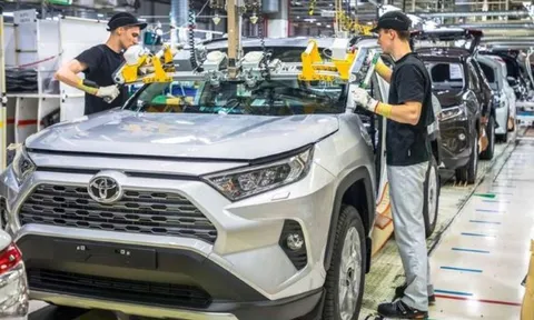 Toyota chính thức chấm dứt sản xuất xe tại Nga