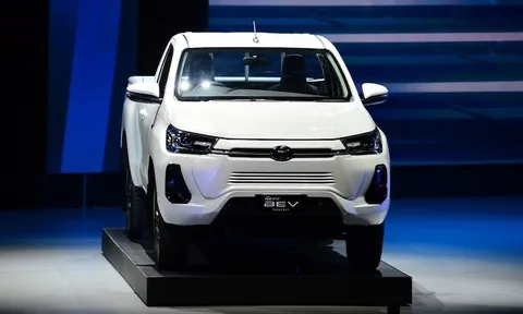 Bán tải chạy điện đầu tiên của Toyota sẽ được sản xuất ngay trong năm nay