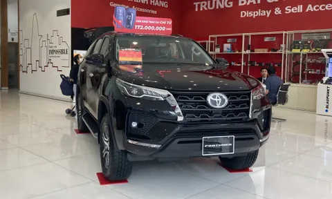 Hàng loạt mẫu xe Toyota giảm giá "kịch sàn", cao nhất lên tới 130 triệu đồng