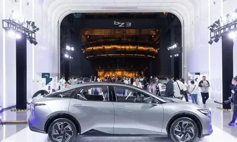 Toyota mở bán xe điện giá rẻ, lập kỷ lục đơn hàng trong ngày