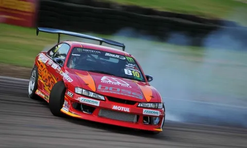 Drift là gì? Drift xe cần lưu ý gì để không bị phạt