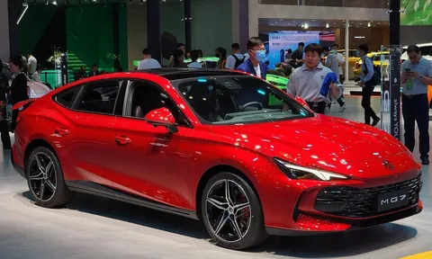 Cận cảnh "hàng hot" MG7, về Việt Nam sẽ cạnh tranh Honda Civic