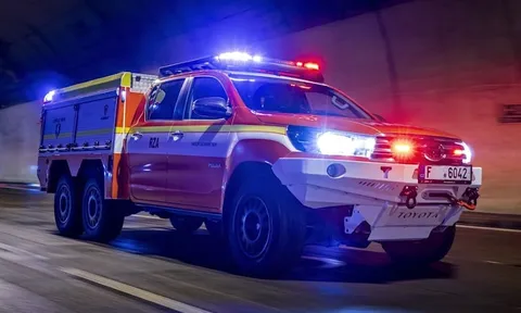 Hô biến Toyota Hilux thành "Xe Cứu Hỏa" với khả năng chịu tải khổng lồ