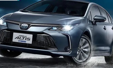 Toyota Corolla Altis 2023 ra mắt: Cải tiến khung gầm, nâng cấp nội thất