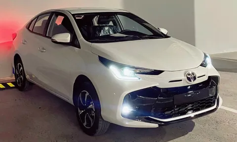 Rò rỉ hình ảnh thực tế Toyota Vios 2023 tại đại lý, sẵn sàng trước "giờ G"
