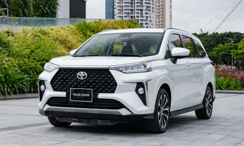 Toyota Veloz giảm sâu xuống dưới 600 triệu xả hàng tồn, tăng lực đấu Xpander