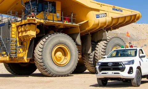 Toyota phát triển bán tải Hilux không người lái