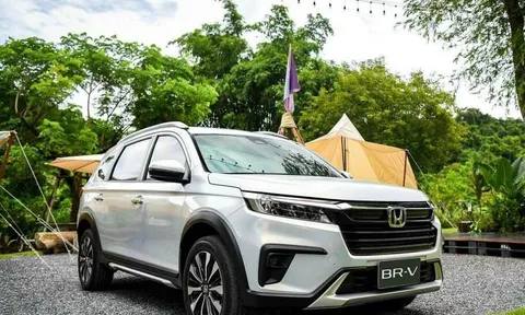 Honda BR-V 2023 lộ giá bán cùng trang bị "xịn sò", sẵn sàng đấu Xpander