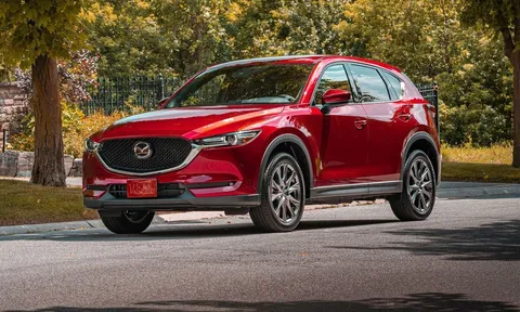 Mazda CX-5 ưu đãi lớn bất ngờ, giá rẻ hơn cả Toyota Corolla Cross