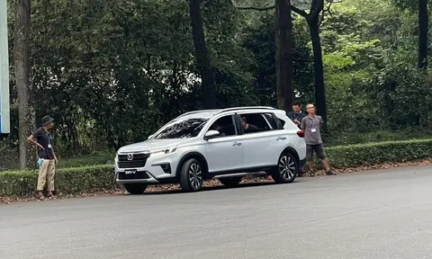 Honda BR-V 2023 bị bắt gặp chạy thử tại Việt Nam, sắp trình làng đấu Toyota Veloz