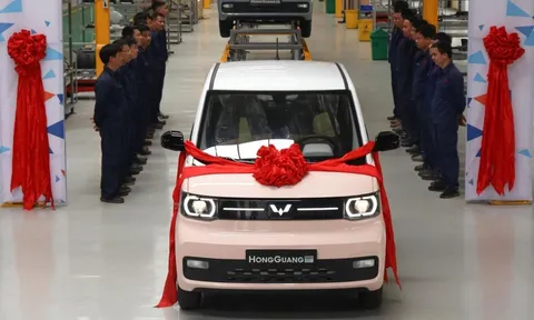 Xe điện cỡ nhỏ Wuling HongGuang Mini EV đầu tiên xuất xưởng tại Việt Nam