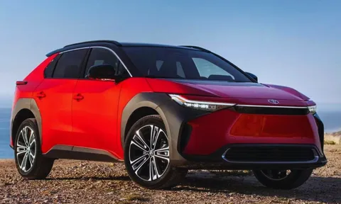 Toyota đang tụt hậu so với BYD và Tesla trong cuộc đua xe điện toàn cầu?