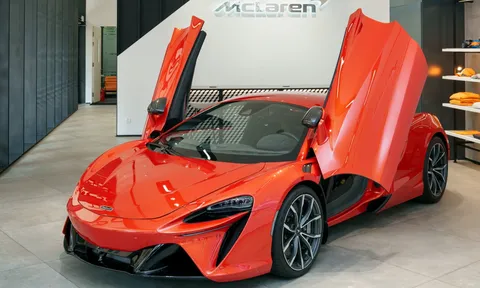 Cận cảnh siêu xe hybrid McLaren Artura 2023 thứ 2 tại Việt Nam, giá ngót nghét 15 tỷ đồng