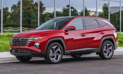 Hyundai Tucson giảm sâu kỷ lục 85 triệu đồng, quyết đấu CX-5, CR-V