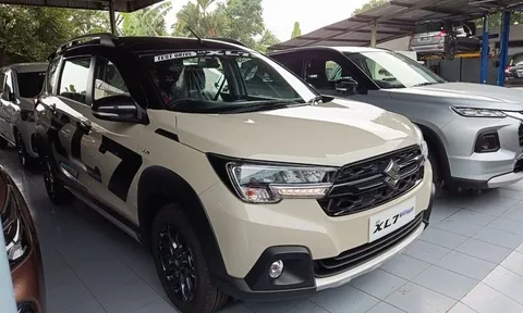 Hình ảnh Suzuki XL7 Hybrid cận kề ngày ra mắt ở đại lý, sớm về Việt Nam đấu Mitsubishi Xpander