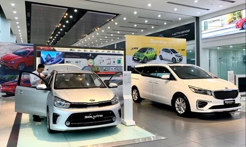 Thị trường ô tô Việt Nam ảm đạm, sức mua chạm đáy mới sau 5 năm