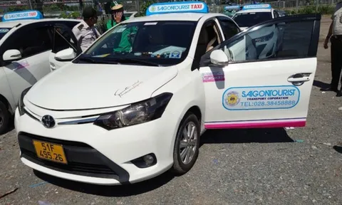 Lật tẩy thủ đoạn ‘phù phép’ của hai tài xế taxi khiến giá cước tăng gấp …10 lần