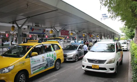 Tài xế taxi sân bay Tân Sơn Nhất "hô biến" tăng 10 lần giá cước chuyến đi