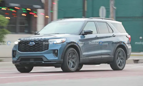 Ford Explorer 2024 lộ diện hoàn toàn trước ngày ra mắt, nhiều nét giống "đàn em" Territory